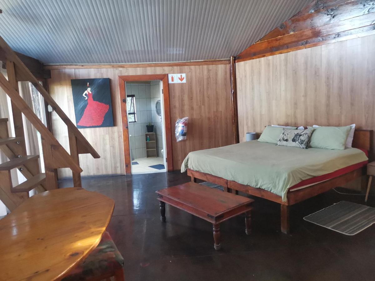 Amapondo Hotel Port Saint John's ภายนอก รูปภาพ